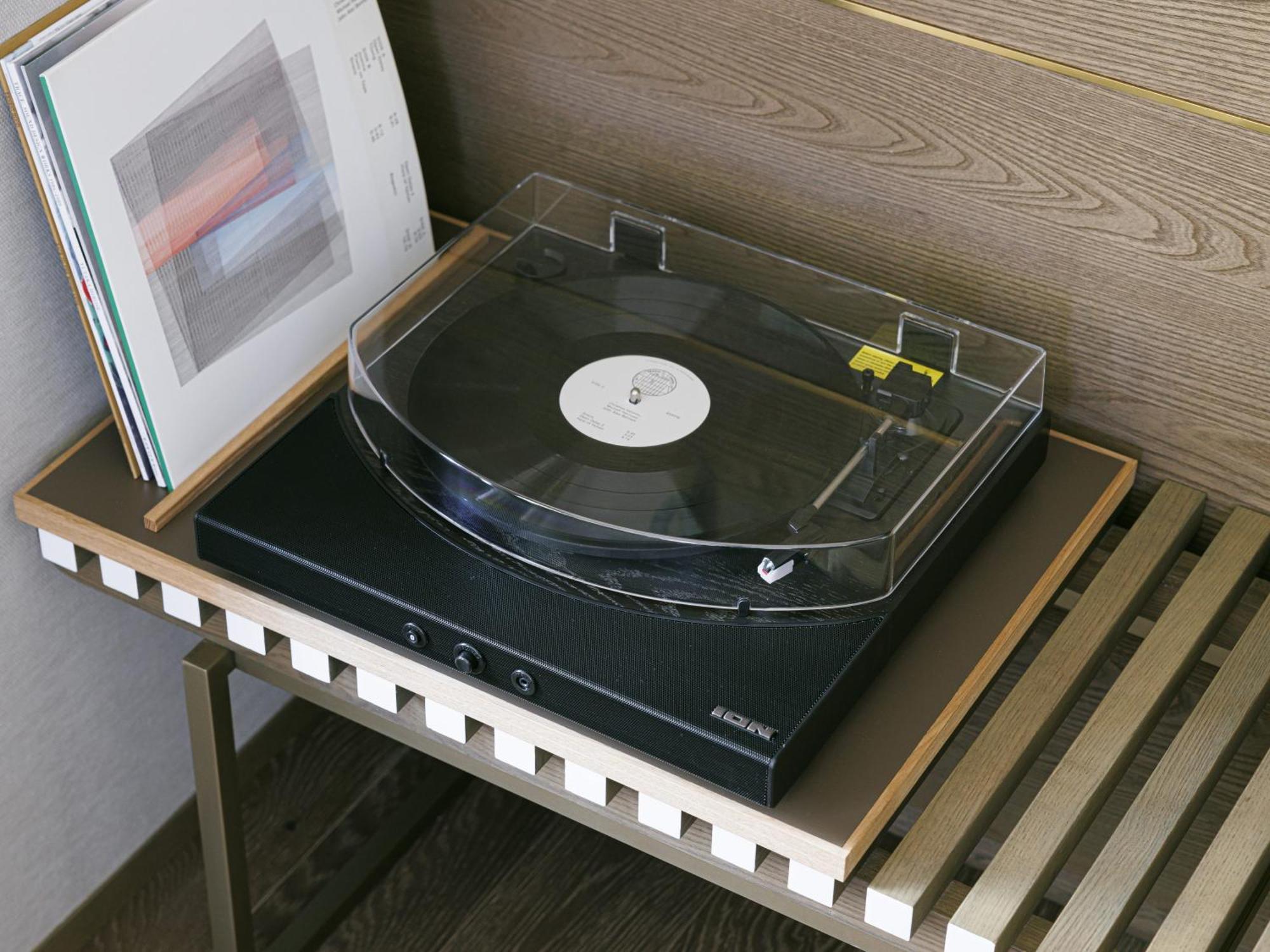 فندق جود ناتشر كيوتو الغرفة الصورة A turntable