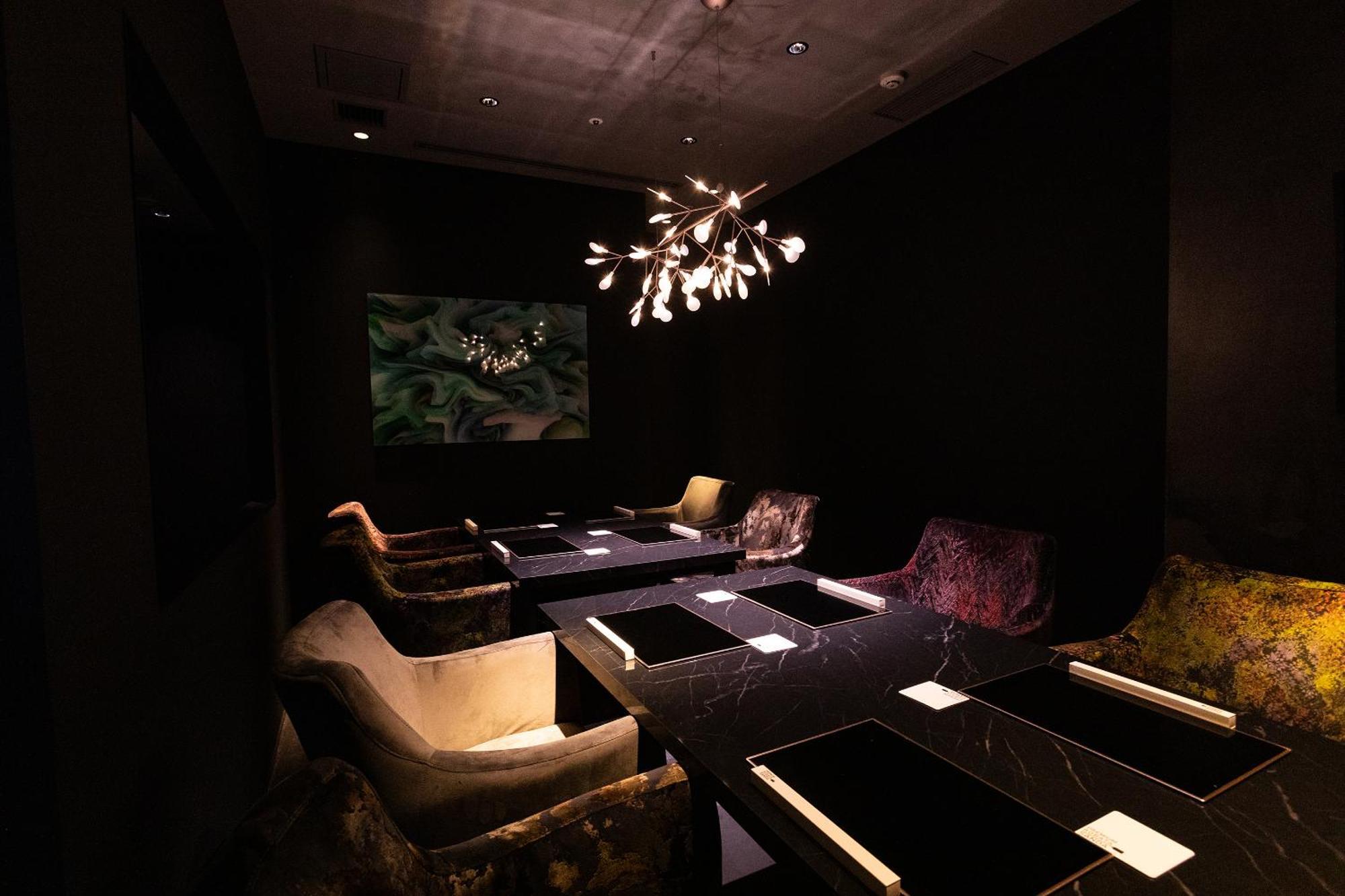 فندق جود ناتشر كيوتو المظهر الخارجي الصورة The boardroom at the headquarters of the company